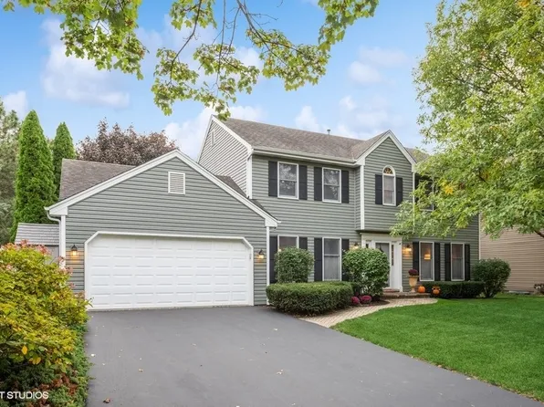 2415 Fairfax Rd, St Charles, IL 60174