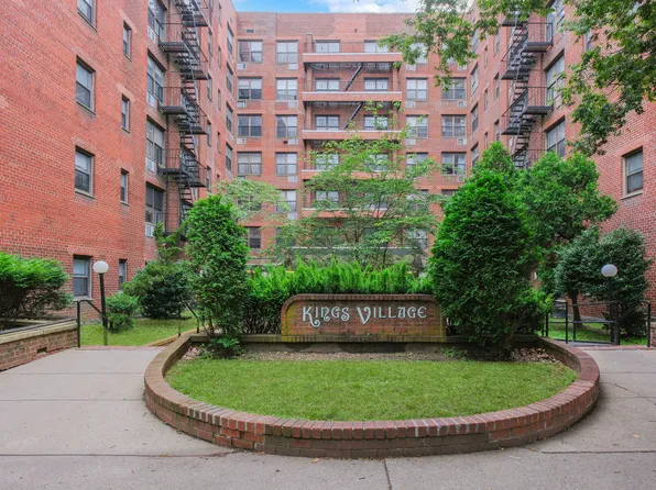 1200 East 53rd Street image 1 of 24