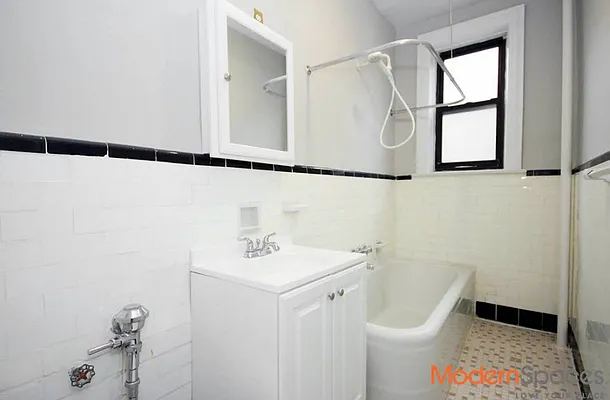 Rented by Modern Spaces | media 4