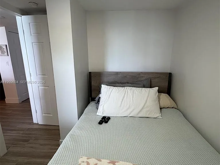 9273 Collins Ave #810 — Photo 8