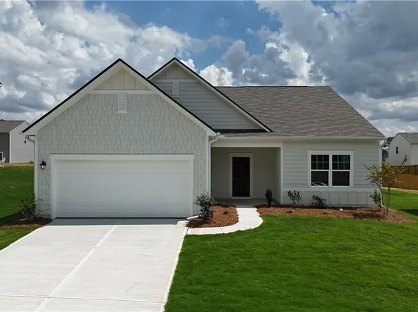 74 Galilee Ln, Bethlehem, GA 30620