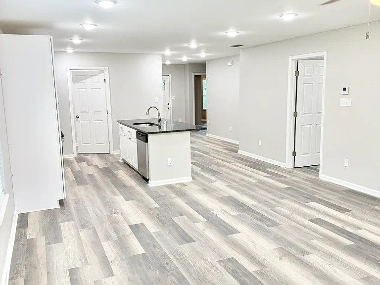 504 Jeanette Ave — Photo 12