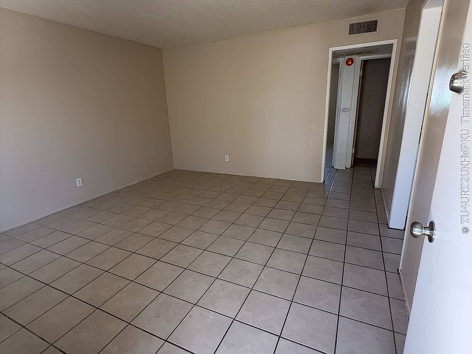 1st image of 3500 N Chester Ave #3