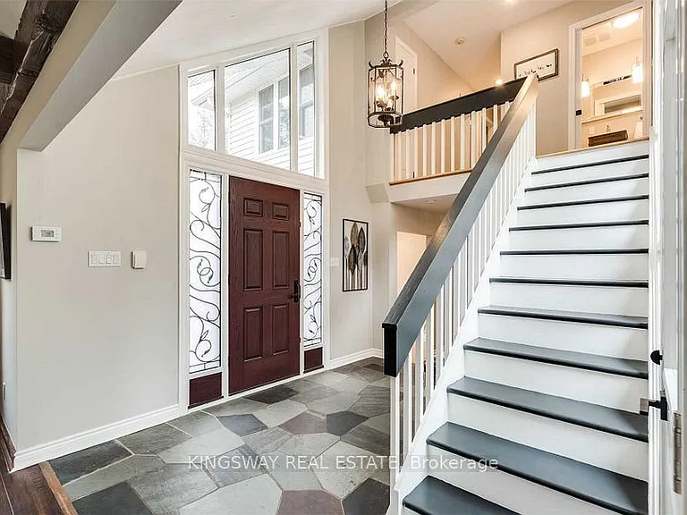 13169 Guelph Line — Photo 4