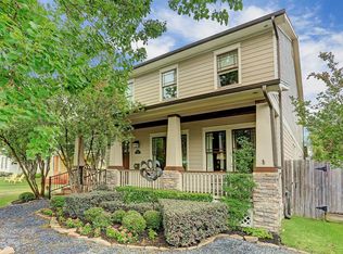 1222 Nicholson St, Houston, TX 77008