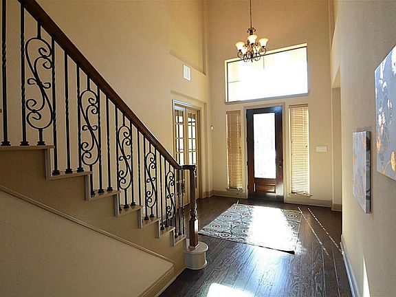 3rd image of 12011 Tall Haven Ln