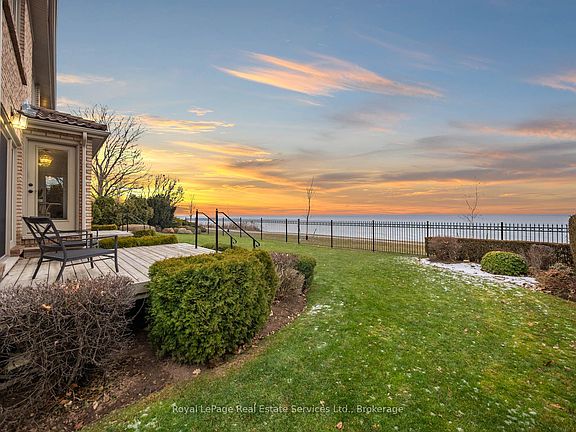 3rd image of 3286 Shelburne Pl