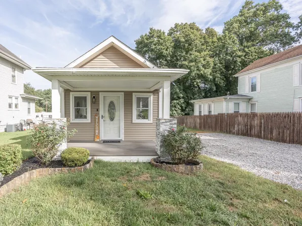 8 Columbia Ave, Newfield, NJ 08344