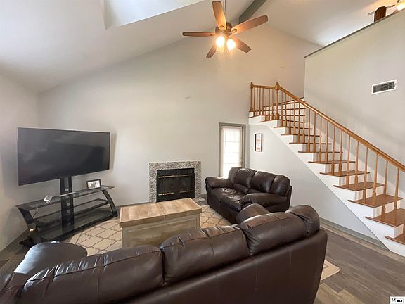 3rd image of 129 Sonoma Cir