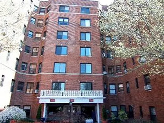 Rented by Douglas Elliman | media 25