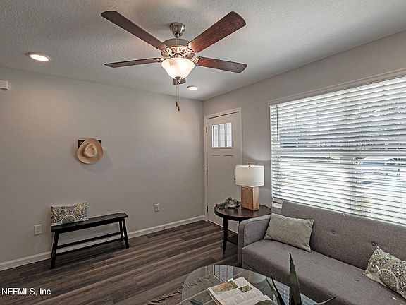 5th image of 4135 COLLINS Road