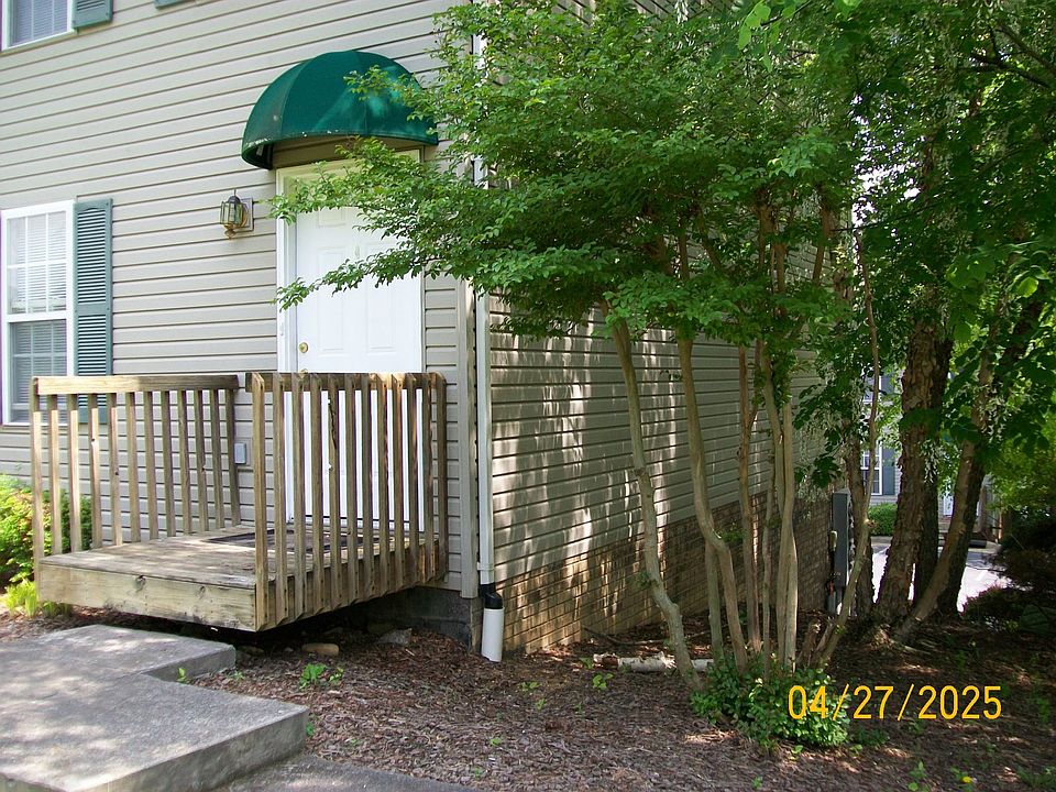 1st image of 40 Lake Village Ct #40