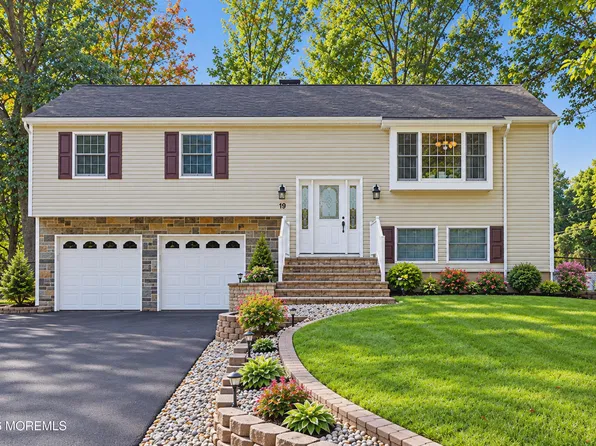 19 Buckingham Drive, Jackson, NJ 08527