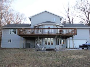 18543 Raylyn Rd, Durango, IA 52039