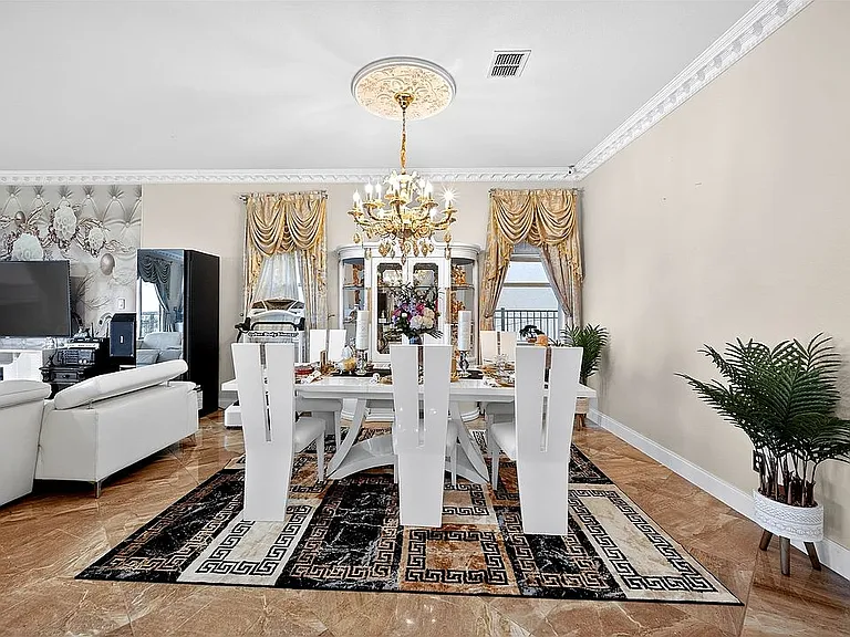 5218 Lake Terrace Ct — Photo 8