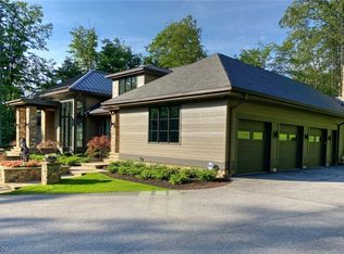 37900 Cedar Rd, Hunting Valley, OH 44040