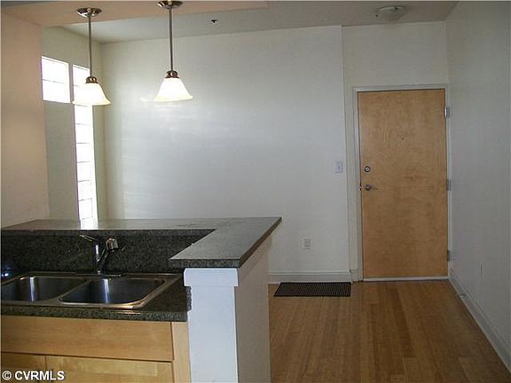 2nd image of 1333 W Broad St #U508