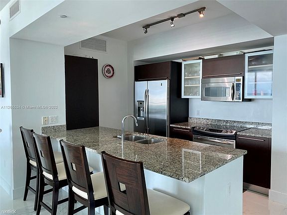 5th image of 950 Brickell Bay Dr APT 2011