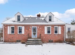 62 6th Ave, Chicopee, MA 01020