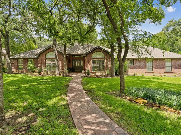 125 Quail Run St, Jacksboro, TX 76458