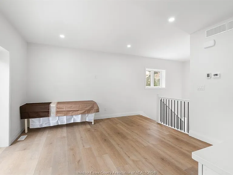 121 Allison Ave — Photo 5
