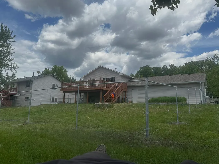1048 Meadow St — Photo 17