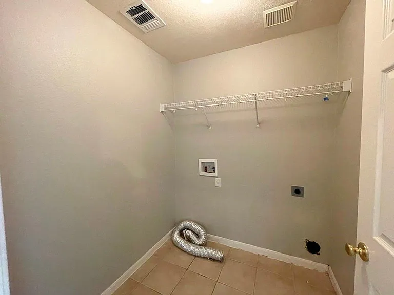 2305 Bakers Way — Photo 29
