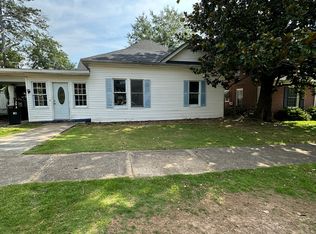 316 W 3rd St, Manchester, GA 31816