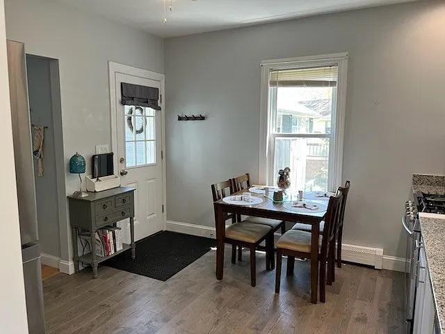 1 bed, 1.0 bath, 700 sqft, $2,000 — Photo 2
