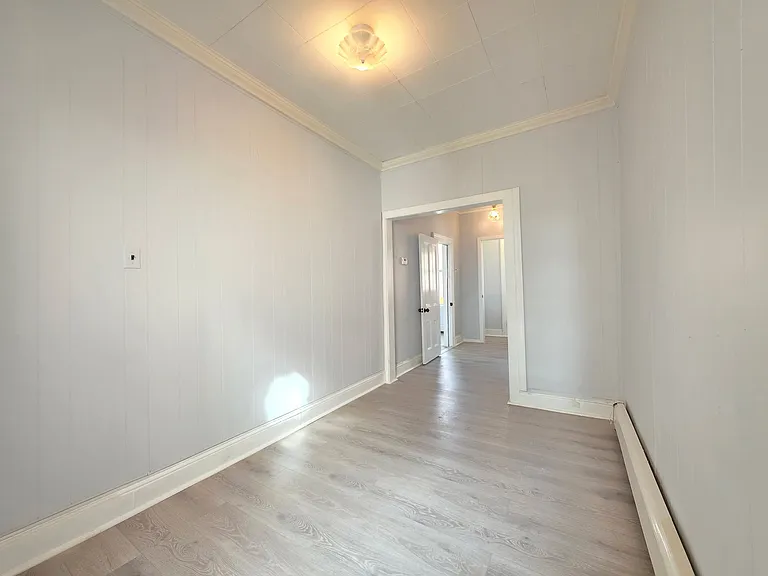 8 Lincoln Ave #1 — Photo 4