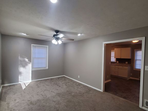 3rd image of 4710 South St