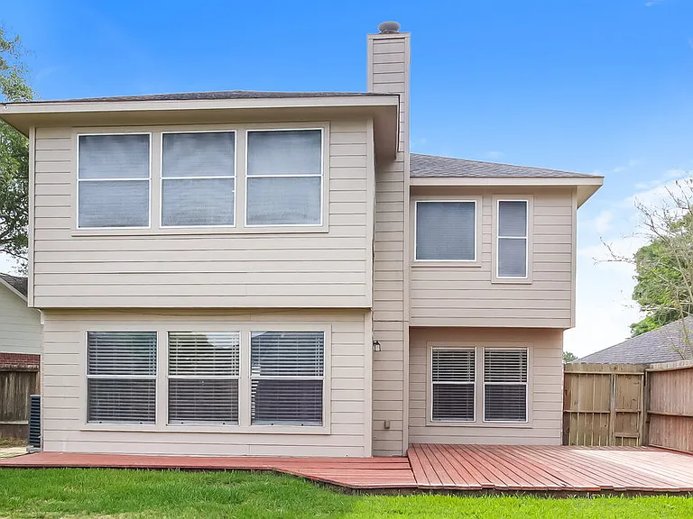 15802 Saint Lawrence Cir — Photo 17