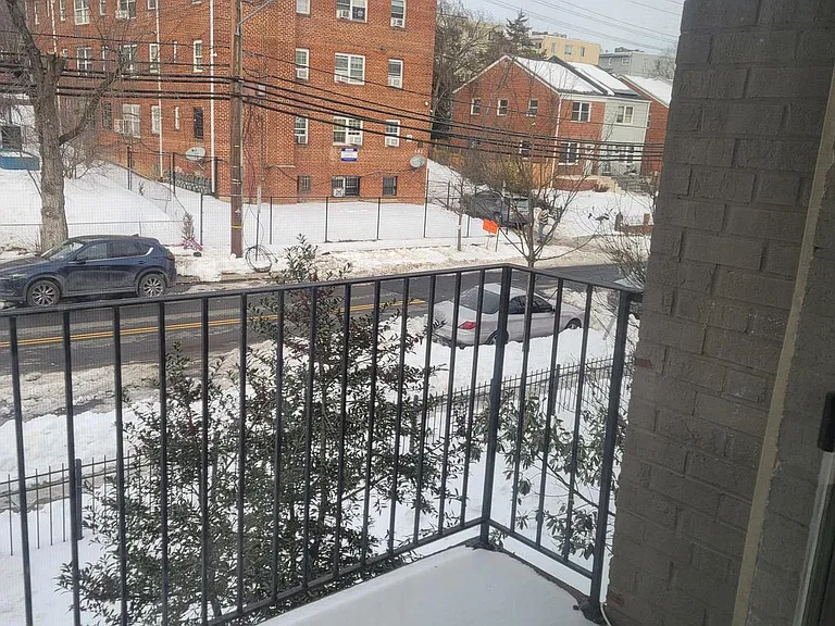 625 A Chesapeake St SE #205 — Photo 15