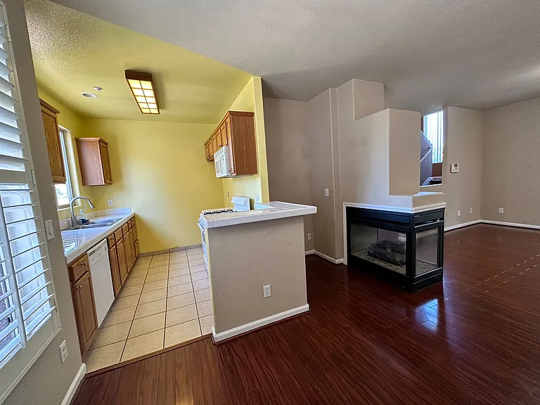 25126 Angelina Ln #9 — Photo 5