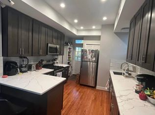 21 8th St NE APT 4, Washington, DC 20002