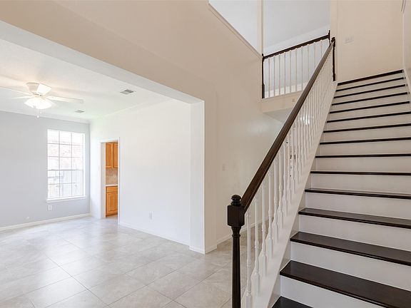 3rd image of 12214 Meadow Lane Ct