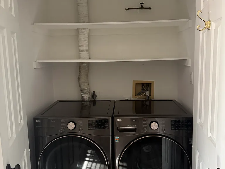 Washer/Dryer (2022)