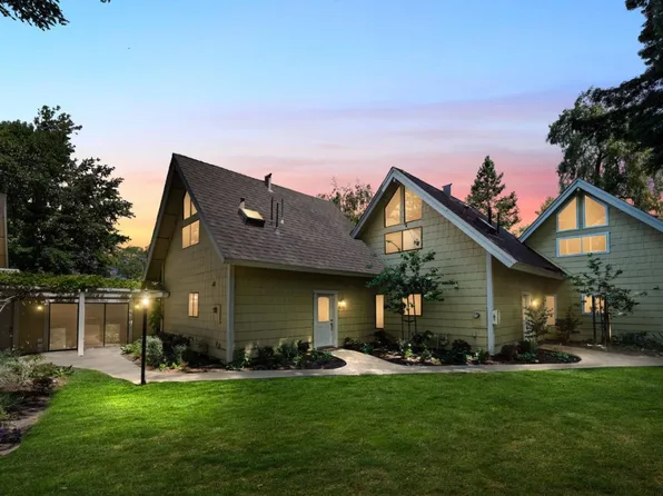 2518 W Middlefield Rd, Mountain View, CA 94043