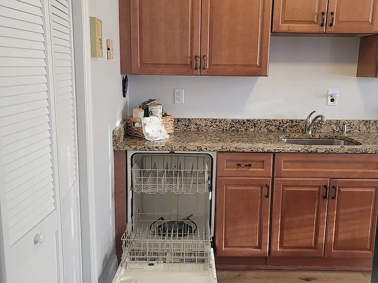 Kitchen 8