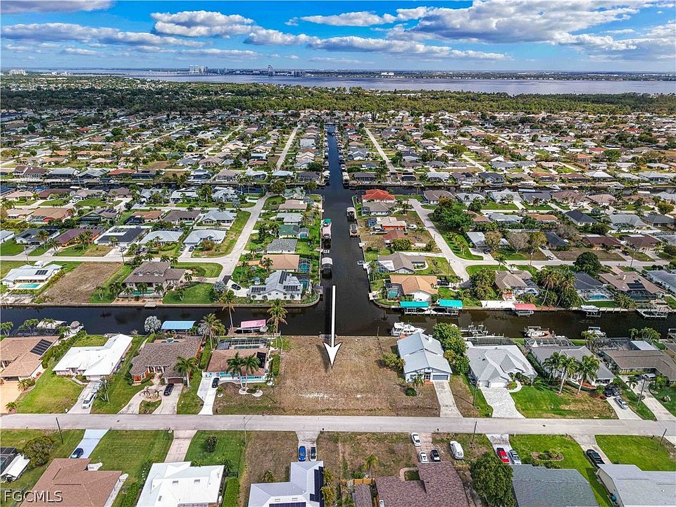 1st image of 1025 SE 20th Ave