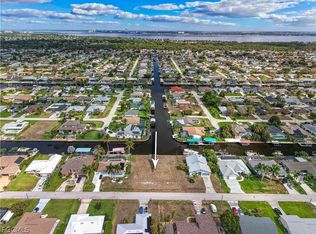1025 SE 20th Ave, Cape Coral, FL 33990