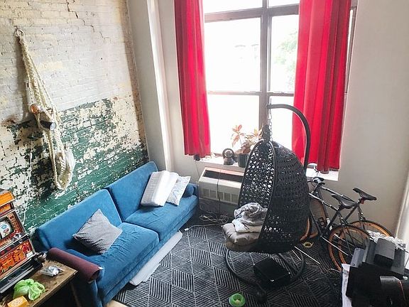 4th image of 41 Kosciuszko St APT 111