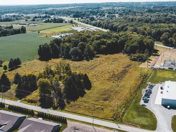 43429 County Line Rd, Columbiana, OH 44408