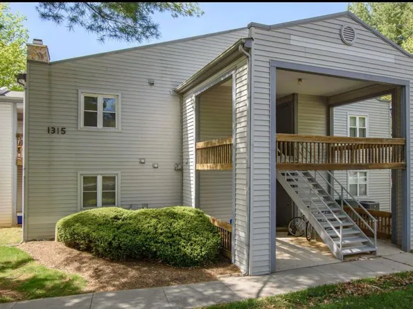 1315 Henry Ln #101, Blacksburg, VA 24060