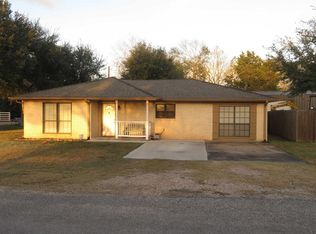 403 S 7th St, Beasley, TX 77417