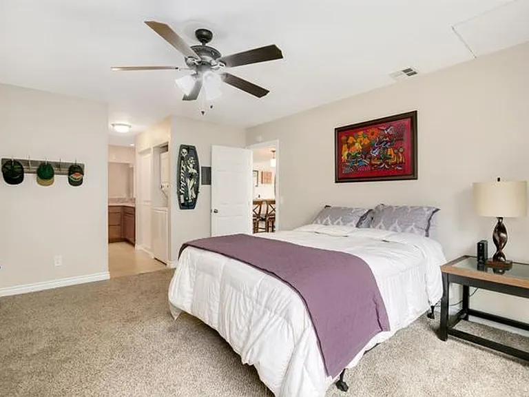 333 N Melrose Dr #F — Photo 31
