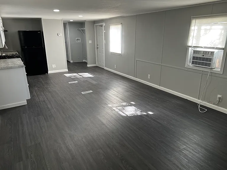 11700 E Waterman St — Photo 5