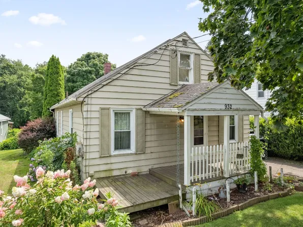 932 Vestal Rd, Vestal, NY 13850