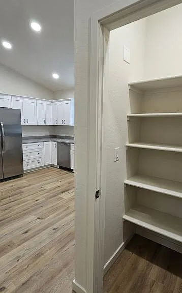 725 W 6th St S — Photo 13
