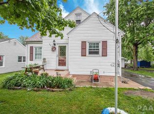 114 Holland Ct, Creve Coeur, IL